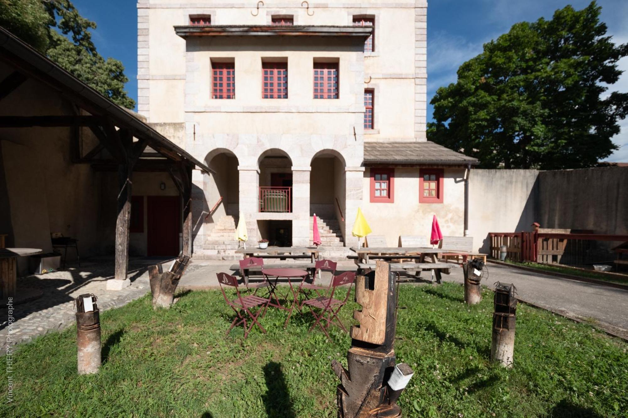 Le Pavillon Des Officiers Aparthotel Mont-Dauphin Kültér fotó