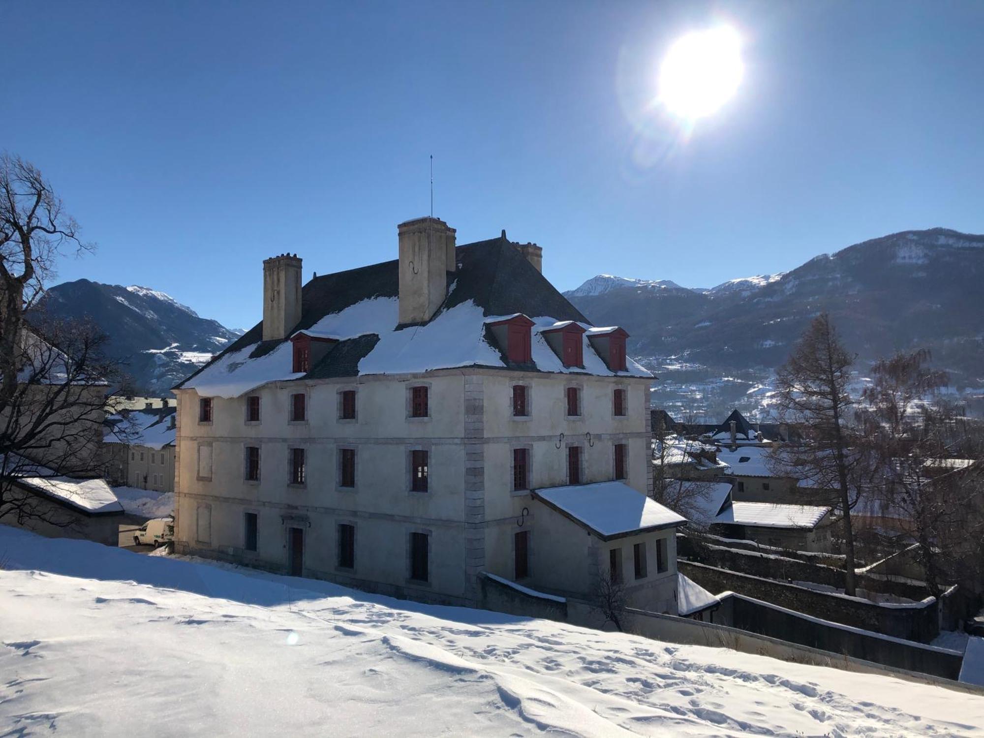 Le Pavillon Des Officiers Aparthotel Mont-Dauphin Kültér fotó